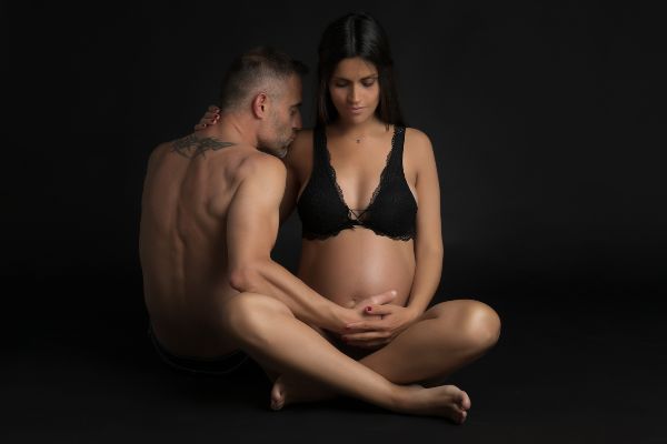 Fotógrafo de embarazo en Pamplona · Estudio fotográfico en Pamplona